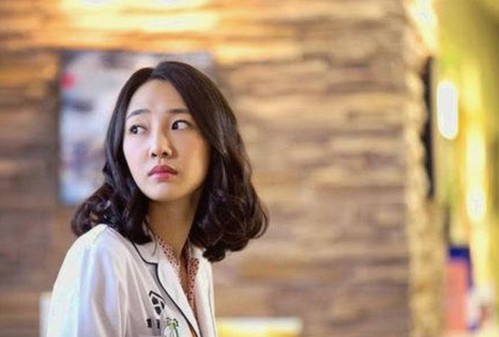 已满十八岁电视剧完整版官方版免费版：人物关系与剧情发展解析