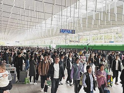 黑料吃瓜官方版：枣庄市最新动态揭示公众关注焦点